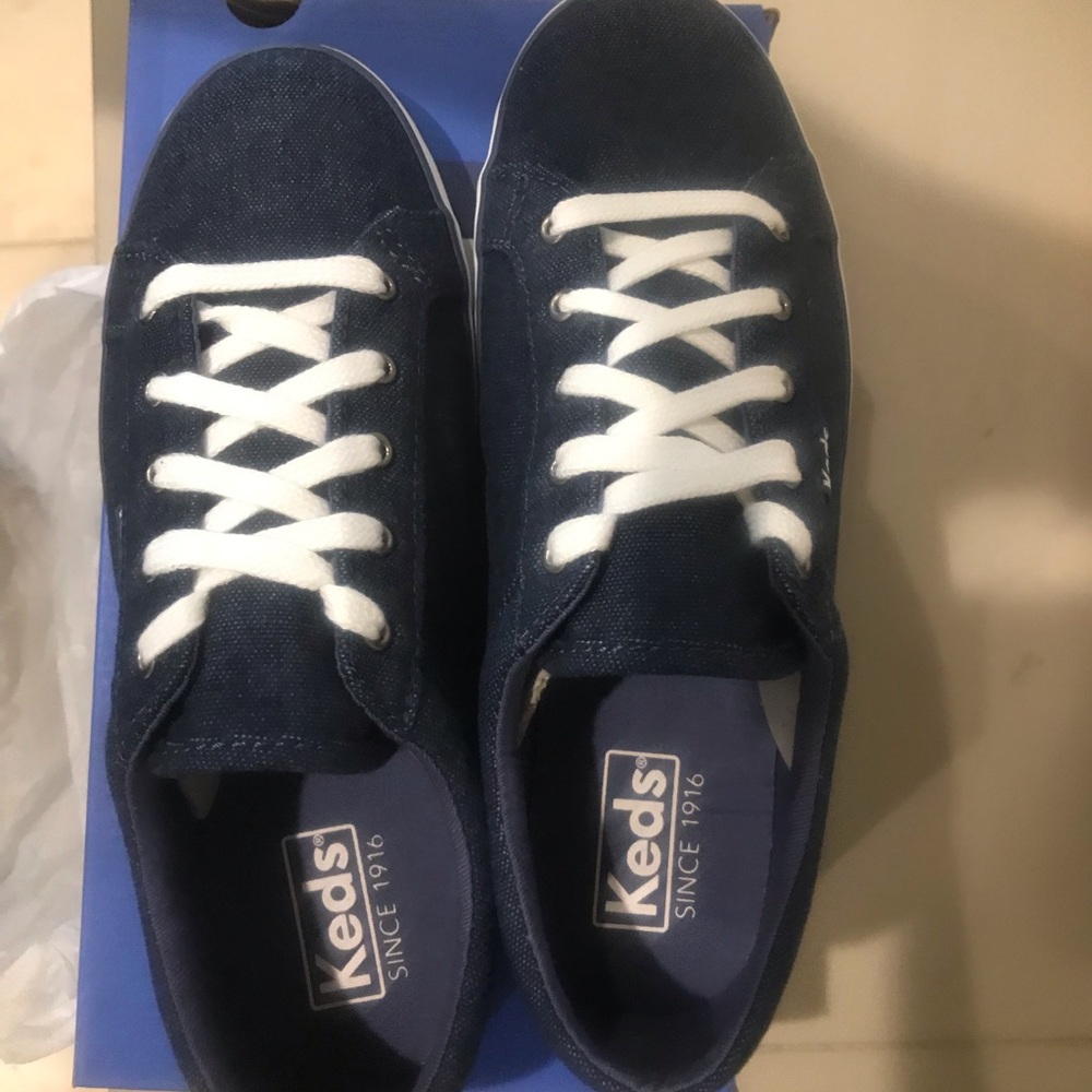 KEDS - Picture 2 of 4